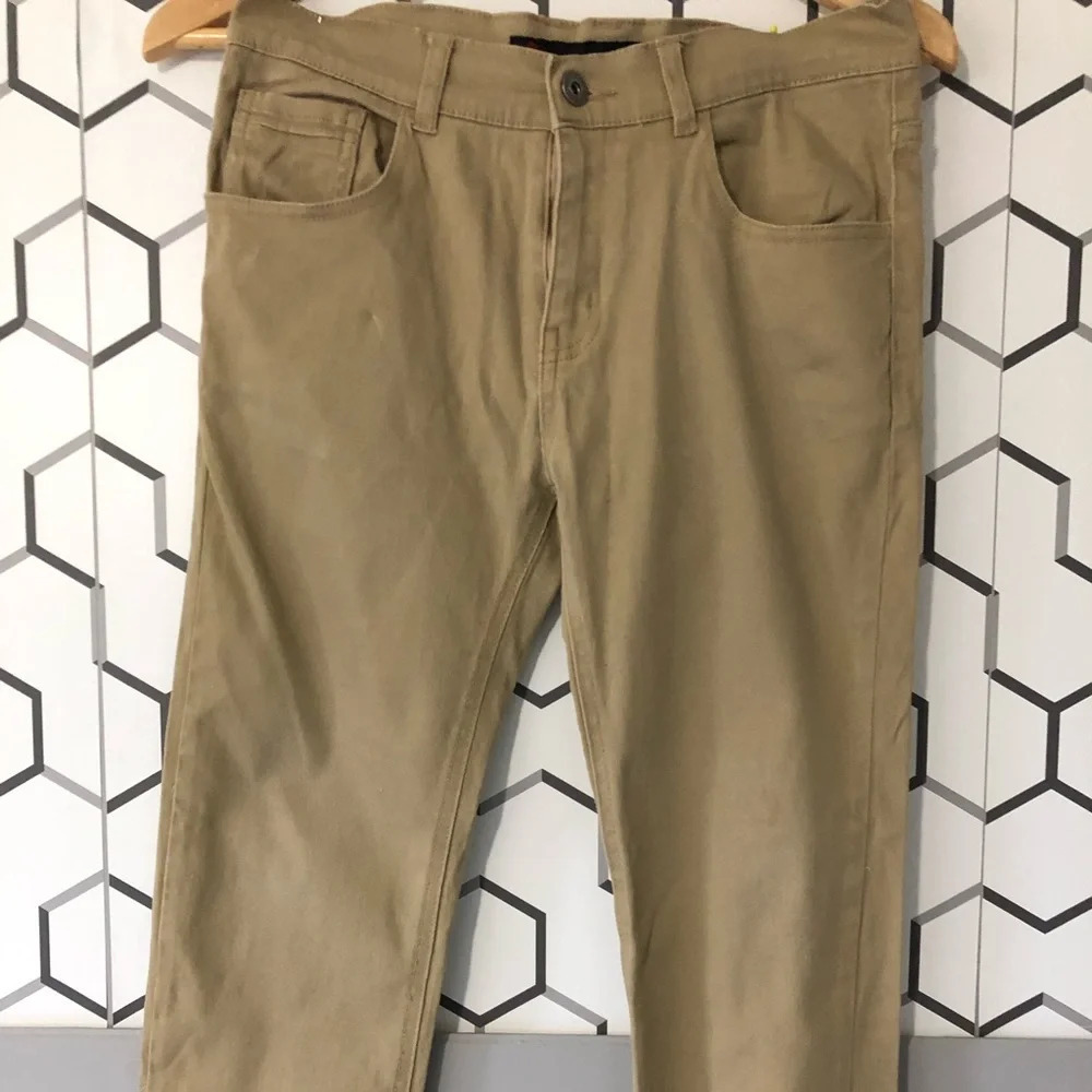 🛍️3/$40 Khaki Flat Front Pant Size 14